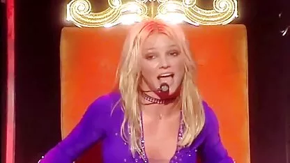 妻は夫の顔に座って、寝室でメンバーを自慰行為をしました 無料 アダルト 一徹