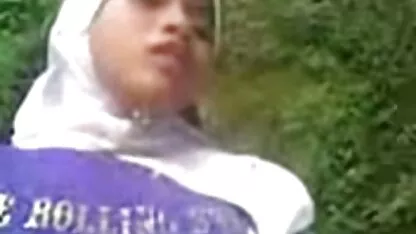 華やかな幅の少女にすべてのポージング 一徹 エロ 動画