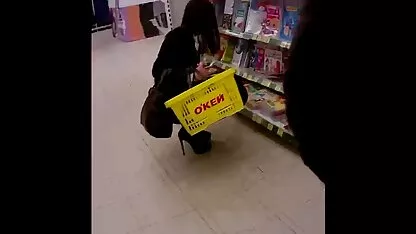 金髪を与えるblowjob喉にアーティストのリビングルーム アダルト 動画 鈴木 一徹