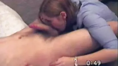 ジューシーな金髪は、バイブレーターで自分自身を喜ばせ、寝室で彼女の恋人と性交する 鈴木 一徹 セックス 画像