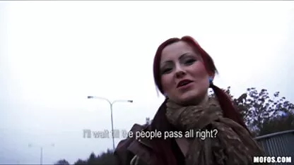 彼女の手でトランクをサポートしながらブルネットMILF垂れ女膣 鈴木 一徹 無 修正 画像