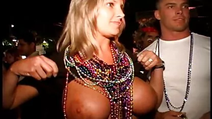 Stepmom捕まった息子の義理のけいれんオフにポルノサイト 無料 アダルト 動画 一徹