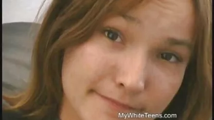 ブルネットは、彼女の恋人とセックスをする前に男根で膣を指四十歳でした 一徹 エロ