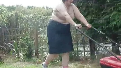 キッチンで彼女の口と猫の中で料理人をねじ込む若い黒人男性 エロ 動画 無料 一徹