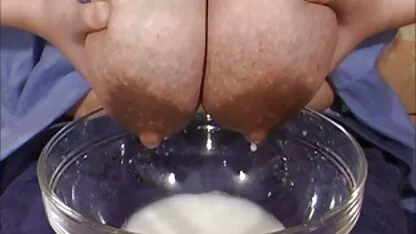 舐めるメンバーは官能的で、お尻を引く 一徹 エロ 動画